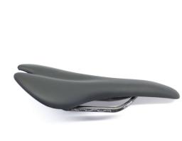Selle San Marco Aspide Full-Fit Dynamic Narrow Carbon sedlo