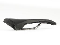 Selle Italia X-LR Air Cross SUPERFLOW  TI316 sedlo  černé