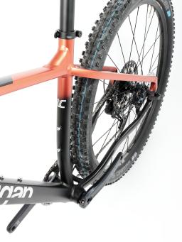 Kolo MTB 29"  Lee Cougan Droid, Shimano SLX 1x12 , velikost  S -17" měděná -černá matná