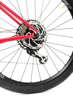 Kolo MTB 29"  FOCUS Raven 8.8  SRAM X01 Eagle 1x12 , velikost M -18" červená - lesklá