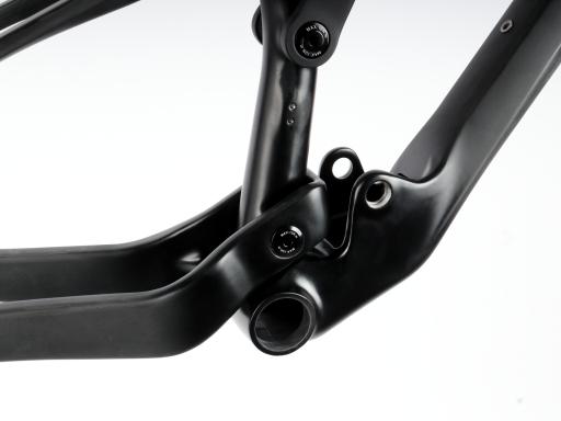 Celoodpružené MTB 29" kolo Spyder Cross  SRAM X01 Eagle 1x12 velikost  L – 19,5" (49,5 cm)   – barva dle přání