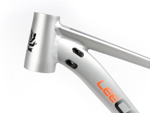 Kolo MTB 29"  Lee Cougan Revenge  Sram GX Eagle 1x12 , velikost  L -20"  stříbrno-černá matná