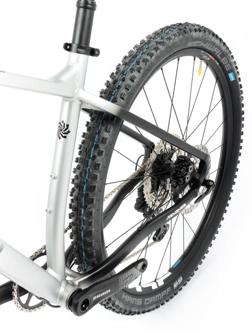 Kolo MTB 29"  Lee Cougan Revenge  Shimano SLX / Deore 1x12 , velikost M -19" stříbrno-černá matná