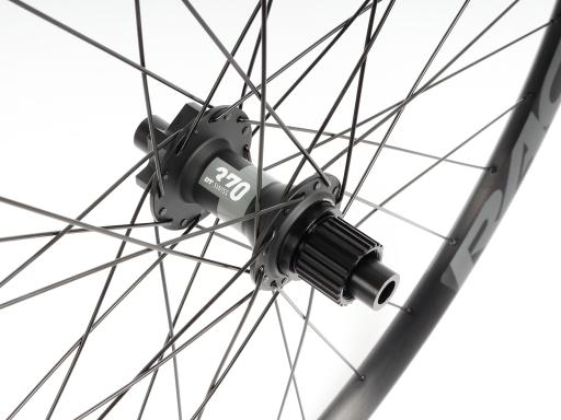 Zapletená kola MTB 29" Race Face Disc - DT SWISS DT 370 Disc Micro Spline 6děr, přední Boost 15x110mm, zadní Boost 12x148mm