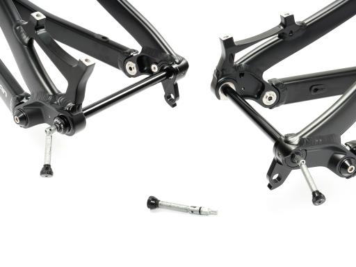 Celoodpružené eloktrokolo  MTB 29"/27,5"  Lee Cougan E-Quest - Brose S / 720Wh-20Ah / Shimano SLX  1x12   , velikost  M -17,5"  – barva černo- šedá matná
