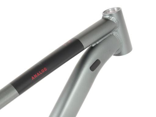 Kolo MTB 29" Cube Analog Shimano CUES U4000 1x9, velikost M – 16", kovověšedá