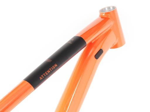 Kolo MTB 29" Cube Attention Shimano Deore 1x11, velikost M – 16", oranžová/černá